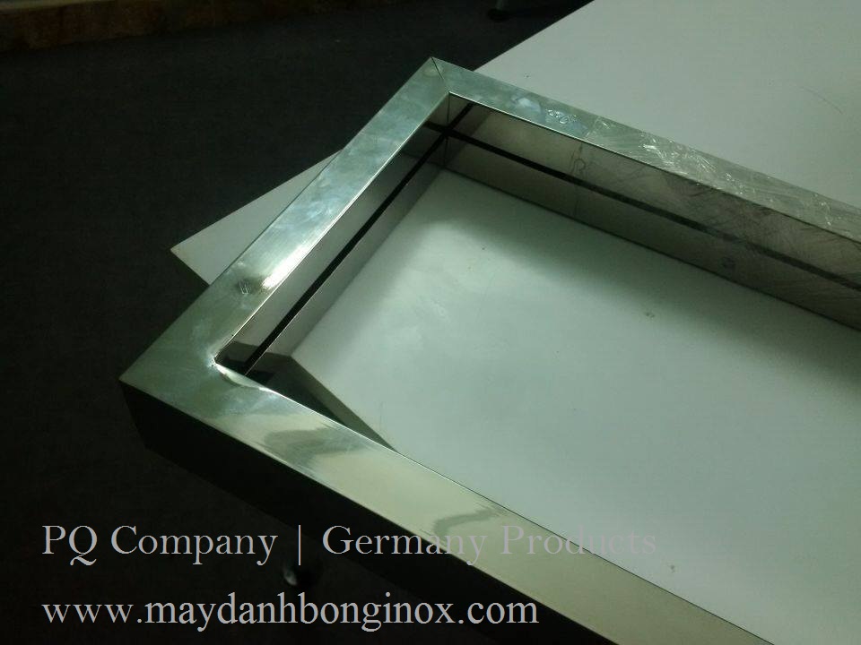 Gia công khung inox, khung kính cường lực, khung tranh, khung kệ trưng bày. Độ bóng cao cấp. Làm khung inox vàng đồng