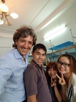 Ciao...Đối tác từ Italy đến thăm và làm việc. Làm khung inox vàng đồng